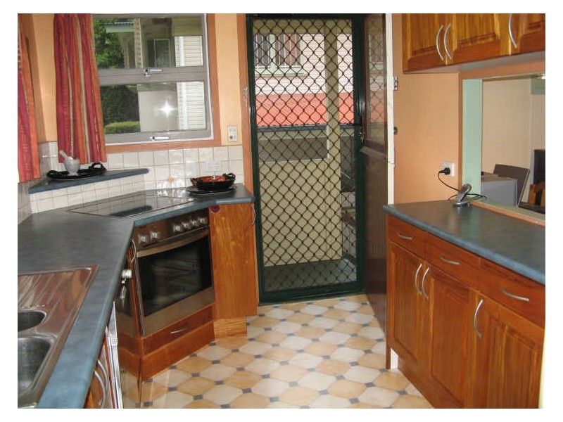 19 Kendale Street, Stafford Heights QLD 4053