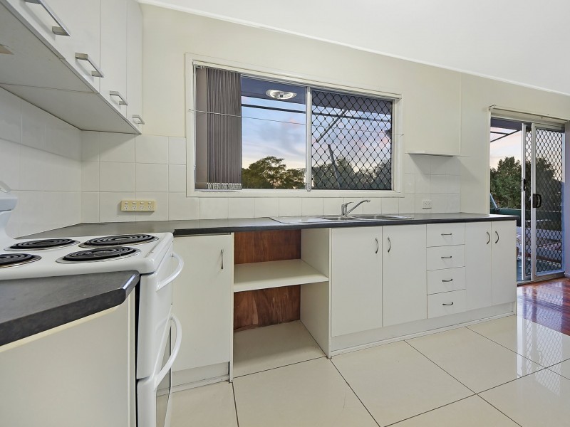 6 Pullford Street, Chermside West QLD 4032