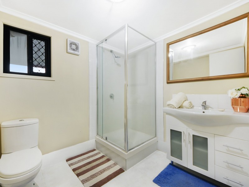 6 Pullford Street, Chermside West QLD 4032