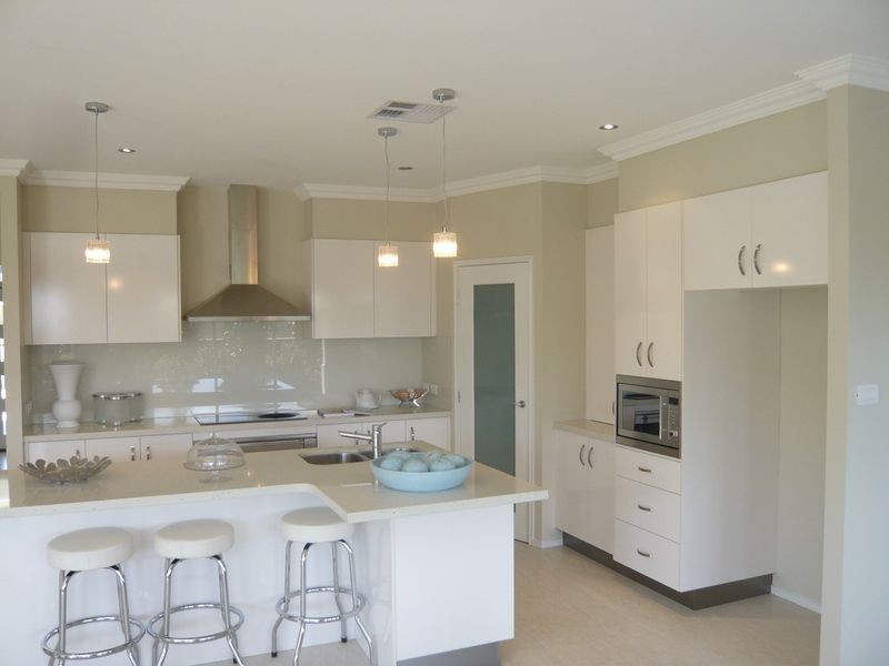 4 Kagan Close, Bridgeman Downs QLD 4035