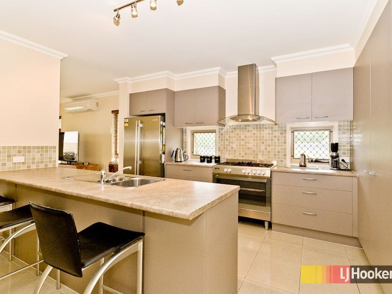 11 Silverbirch Place, Bridgeman Downs QLD 4035