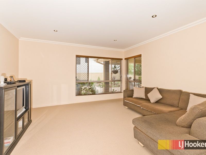 11 Silverbirch Place, Bridgeman Downs QLD 4035