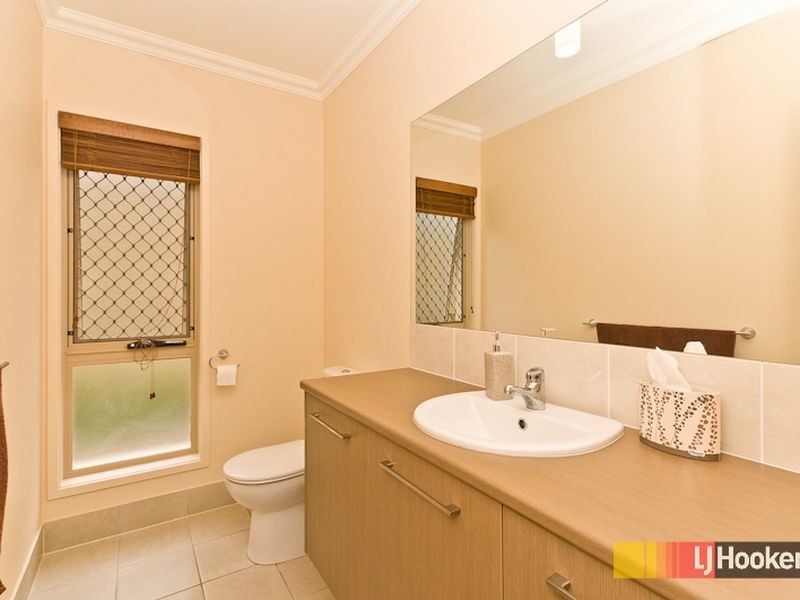 11 Silverbirch Place, Bridgeman Downs QLD 4035