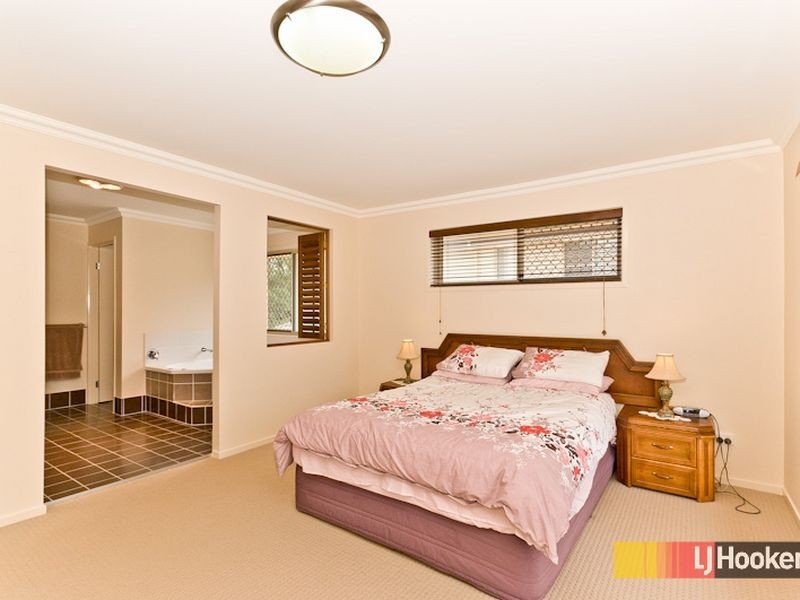 11 Silverbirch Place, Bridgeman Downs QLD 4035