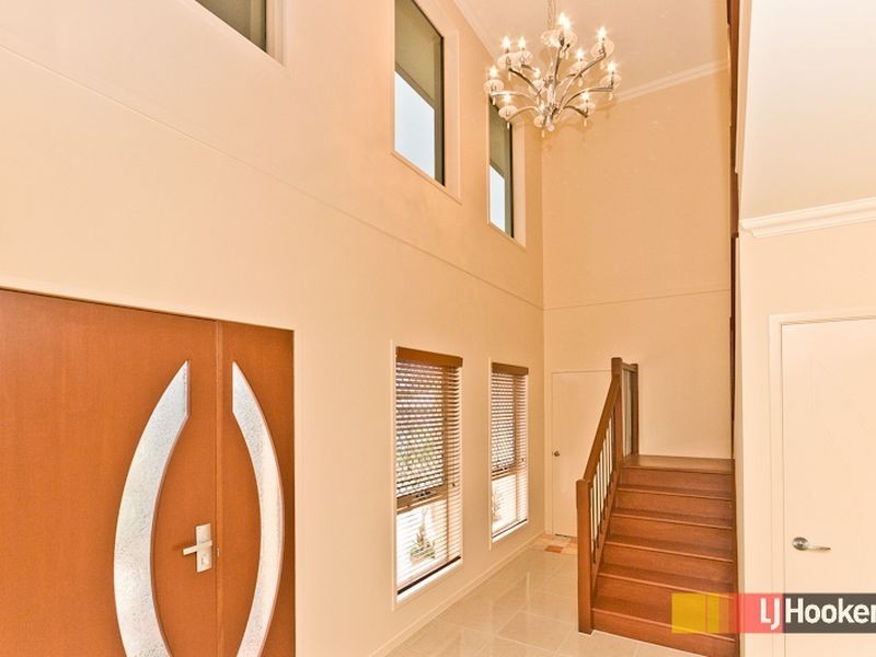 11 Silverbirch Place, Bridgeman Downs QLD 4035
