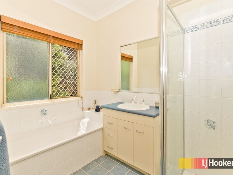112 Saraband Drive, Eatons Hill QLD 4037