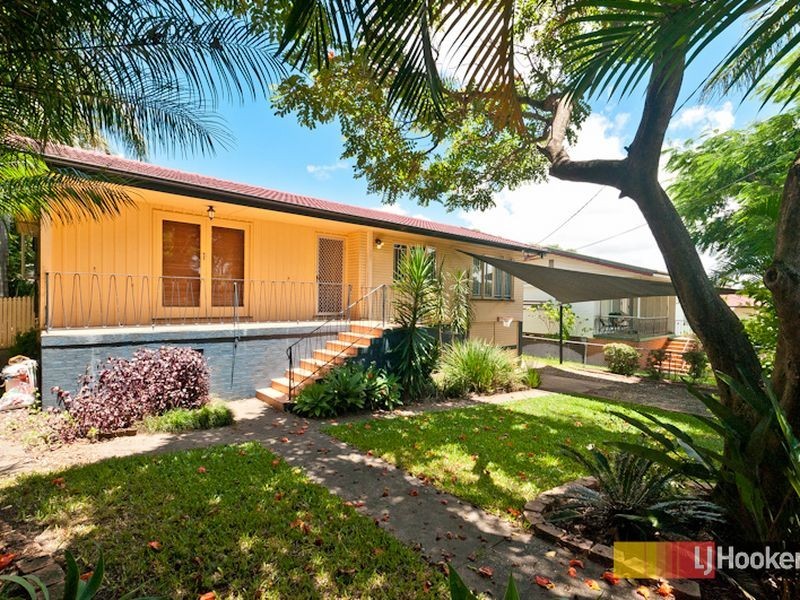 10 Lindale Street, Chermside West QLD 4032