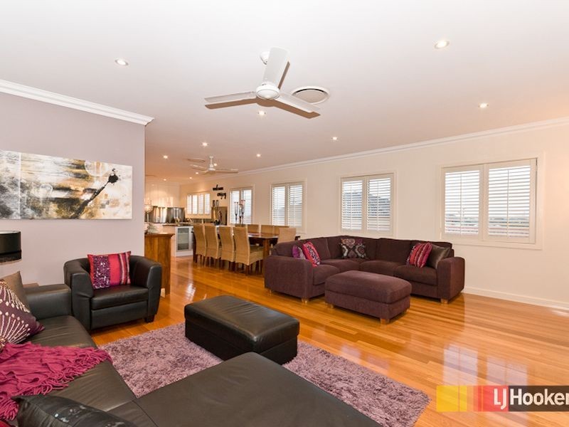 10 Warraba Avenue, Wavell Heights QLD 4012