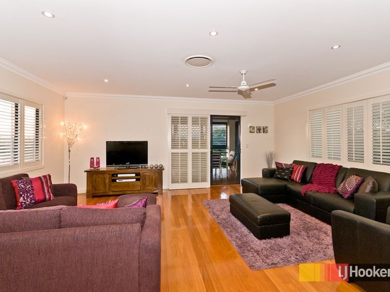 10 Warraba Avenue, Wavell Heights QLD 4012