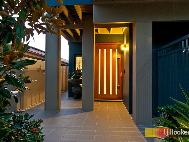 10 Warraba Avenue, Wavell Heights QLD 4012