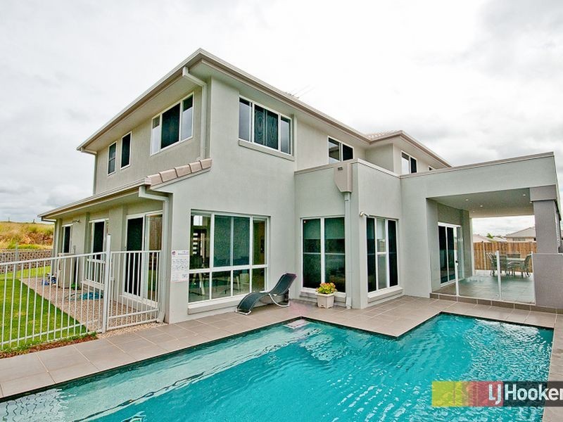 6 Leo Place, Bridgeman Downs QLD 4035