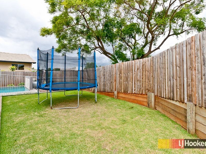 6 Leo Place, Bridgeman Downs QLD 4035