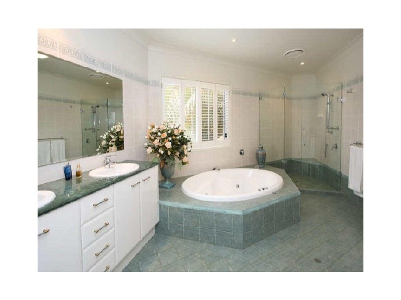 10 Roebig Street, Aspley QLD 4034