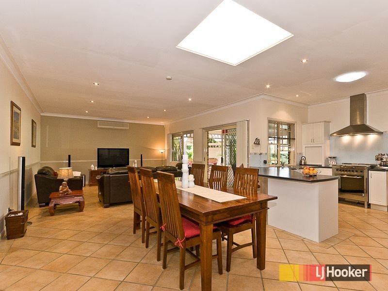 18 Whipbird Place, Aspley QLD 4034