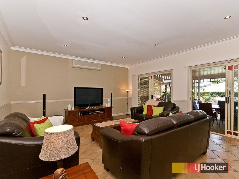 18 Whipbird Place, Aspley QLD 4034