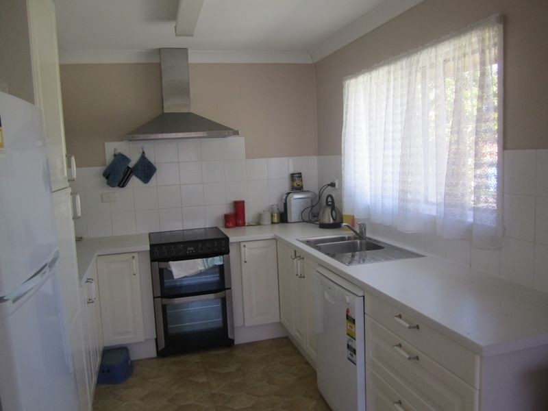 11 Glenside Street, Wavell Heights QLD 4012