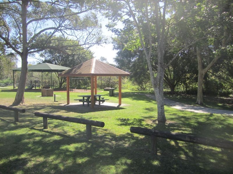 11 Glenside Street, Wavell Heights QLD 4012