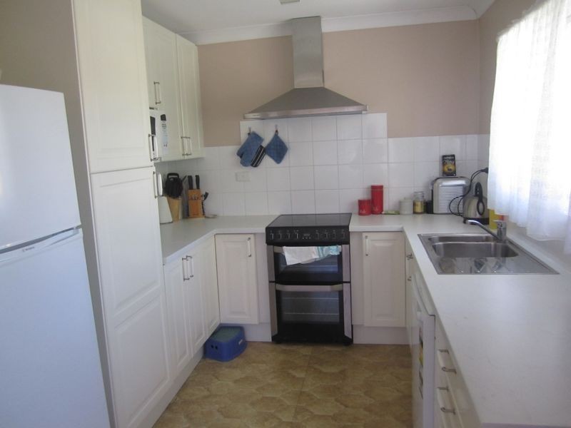 11 Glenside Street, Wavell Heights QLD 4012