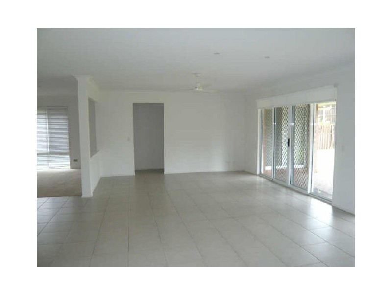 52 Waterlily Circuit, Carseldine QLD 4034