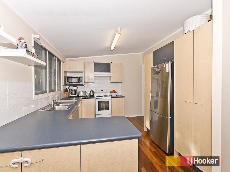 27 Narthanya Street, Chermside West QLD 4032