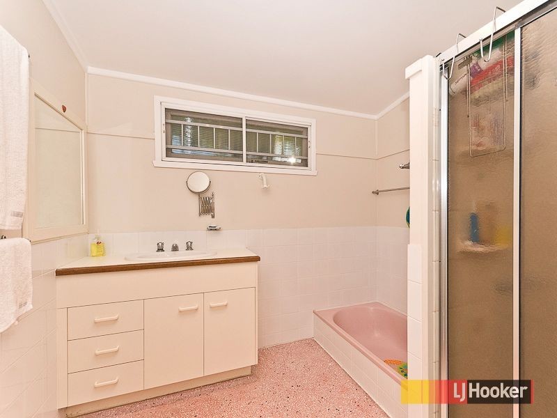 27 Narthanya Street, Chermside West QLD 4032