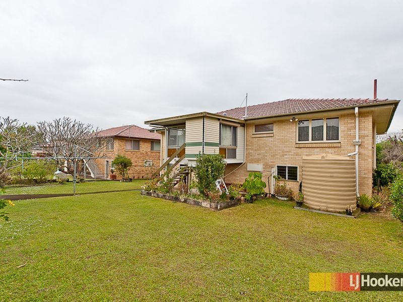 11 Pacific Street, Chermside West QLD 4032