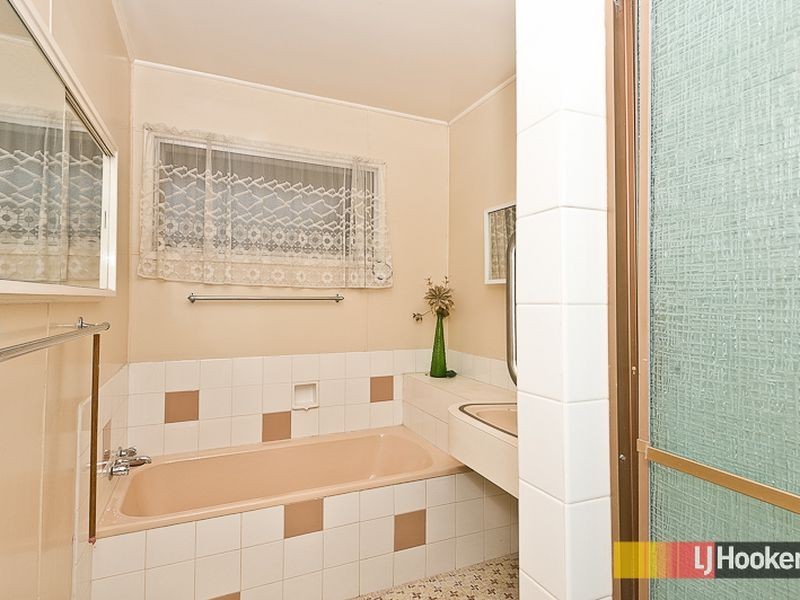 11 Pacific Street, Chermside West QLD 4032