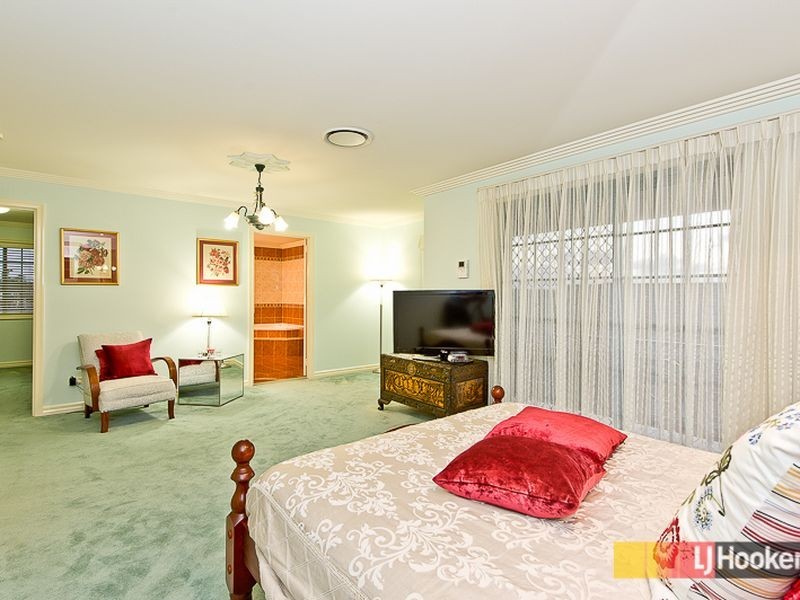 42 Constellation Crescent, Bridgeman Downs QLD 4035