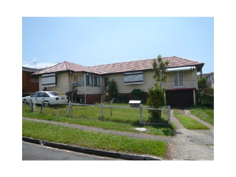 23 Bouchard Street, Chermside QLD 4032