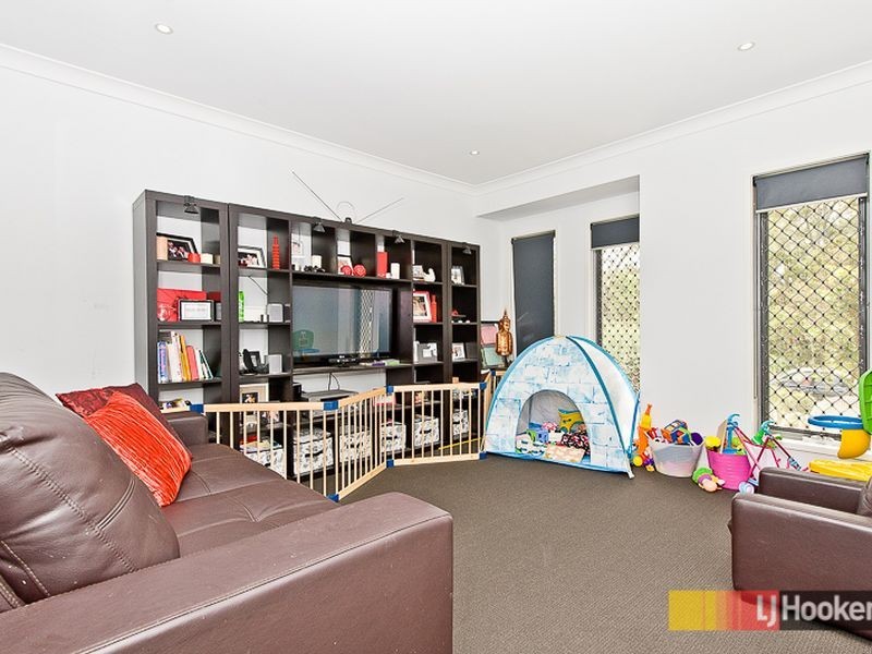 18 Castlewellan Circuit, Warner QLD 4500