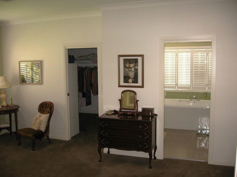 12 Cienna Place, Bridgeman Downs QLD 4035