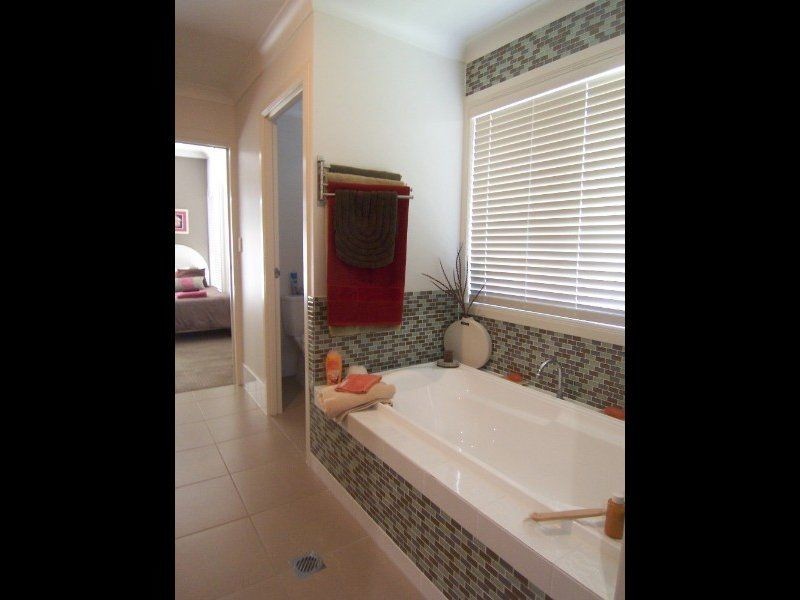 12 Cienna Place, Bridgeman Downs QLD 4035