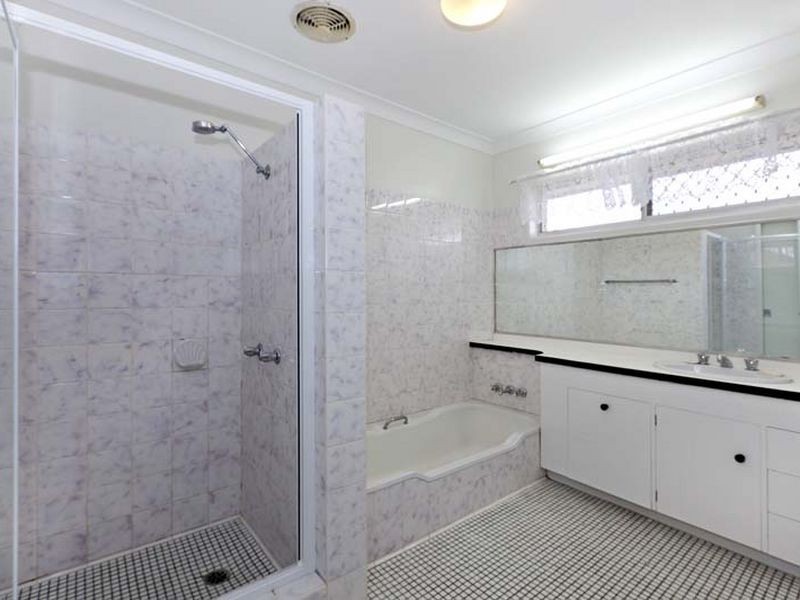 584 Robinson Road West, Aspley QLD 4034