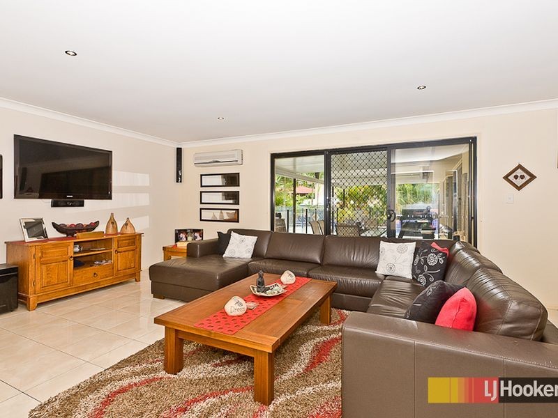 29 Snow Wood Drive, Eatons Hill QLD 4037