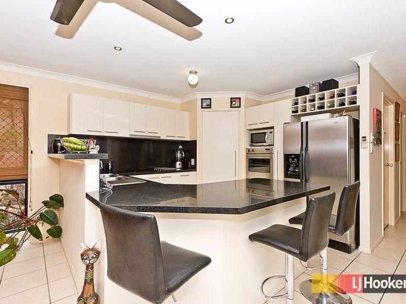 29 Snow Wood Drive, Eatons Hill QLD 4037