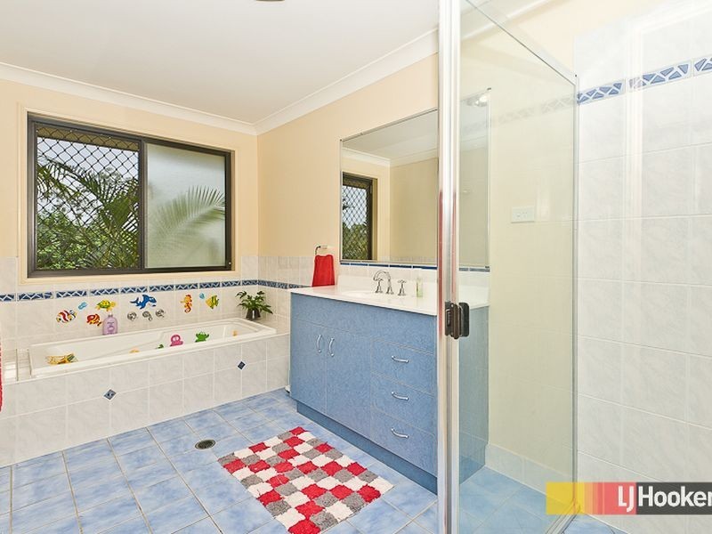 29 Snow Wood Drive, Eatons Hill QLD 4037