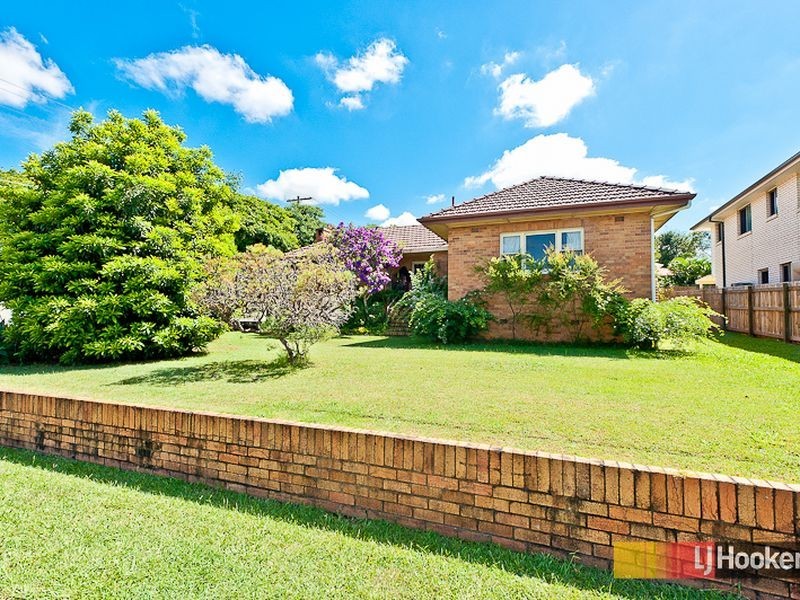 329 Rode Road, Wavell Heights QLD 4012