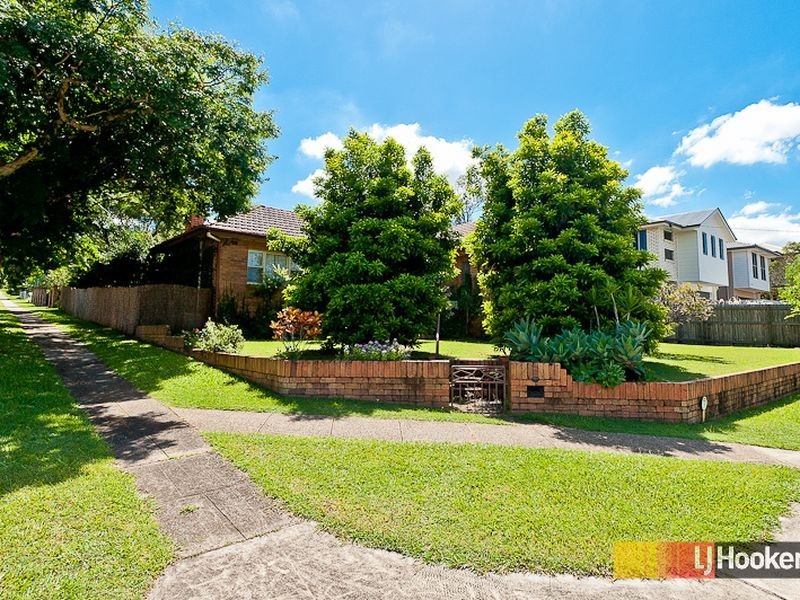 329 Rode Road, Wavell Heights QLD 4012