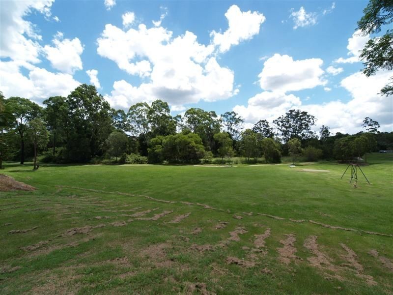 8 Narrabeen Road, Albany Creek QLD 4035