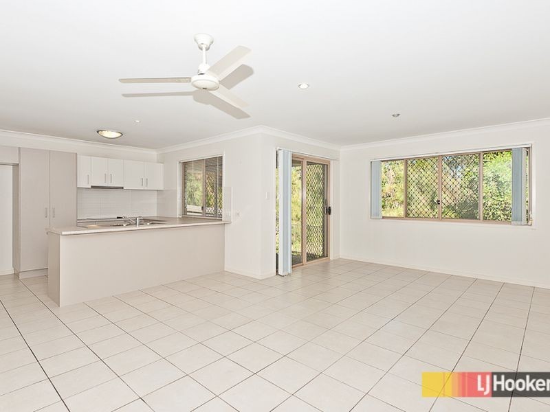 8F Whitman Street, Brighton QLD 4017