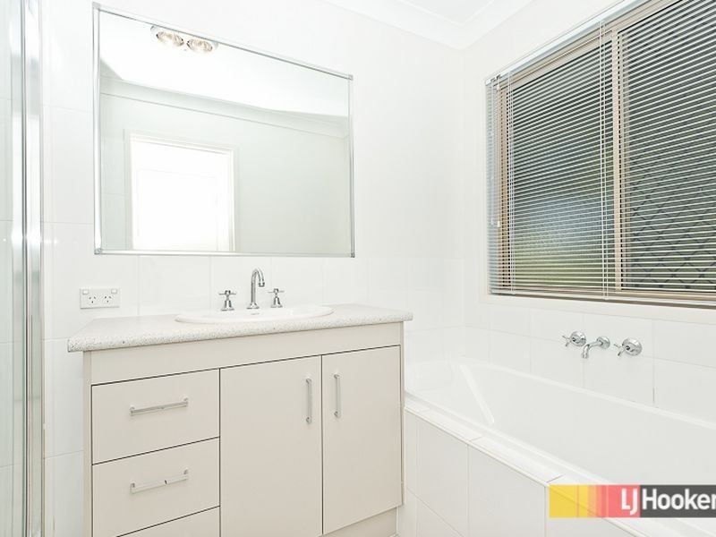 8F Whitman Street, Brighton QLD 4017