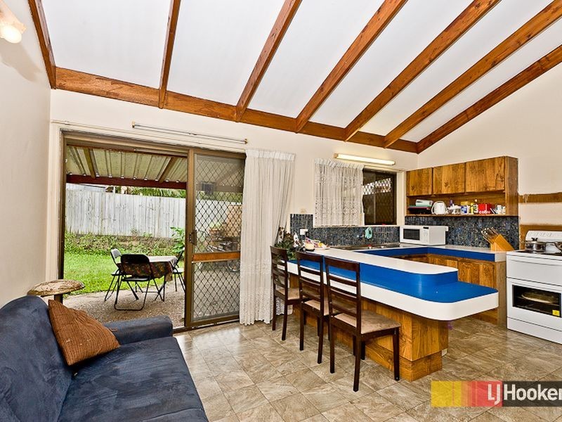 20 Whites Road, Chermside West QLD 4032