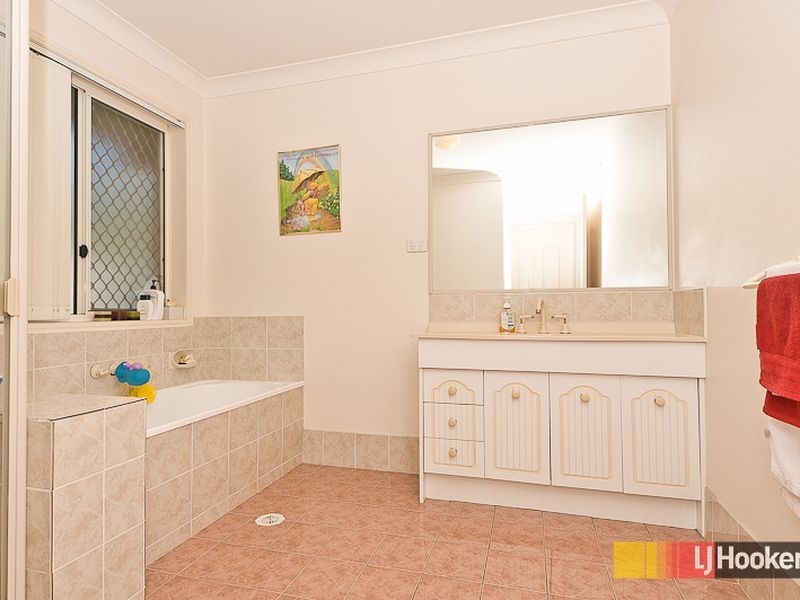 13 Athabasca Close, Wavell Heights QLD 4012