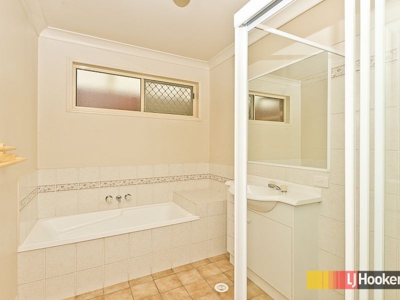 60 Azalea Crescent, Fitzgibbon QLD 4018