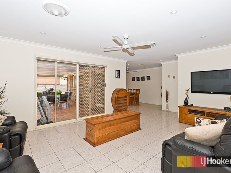 114 Faheys Road West, Albany Creek QLD 4035