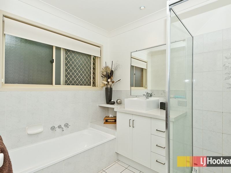 114 Faheys Road West, Albany Creek QLD 4035