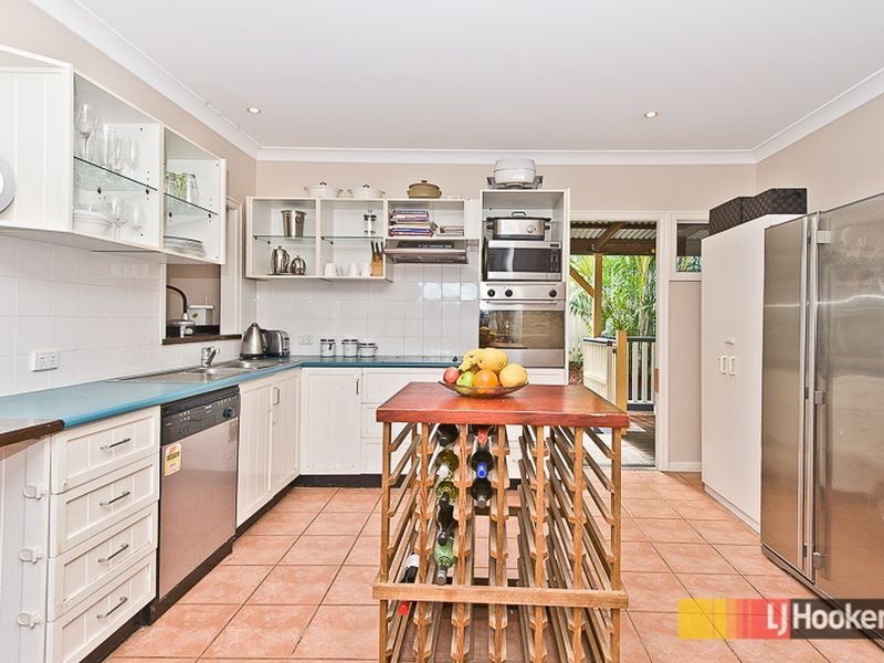 15 Eastbourne Street, Chermside West QLD 4032