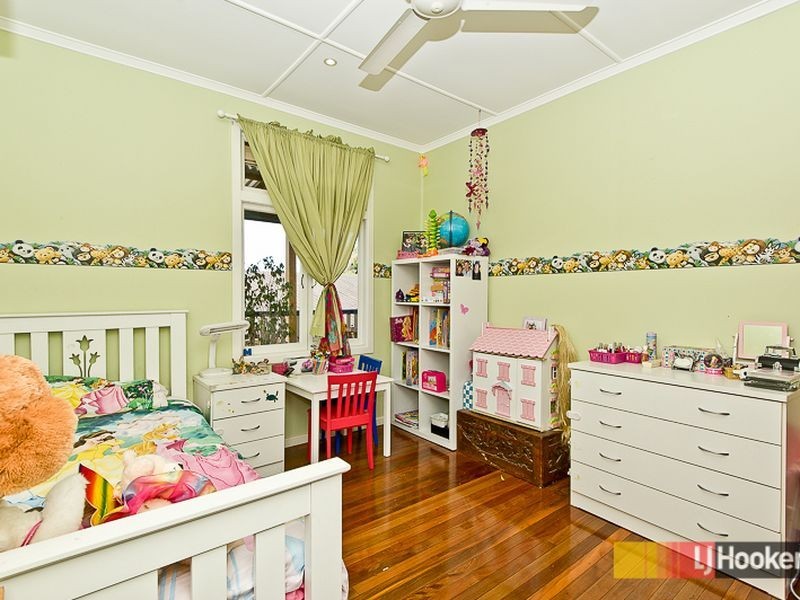 15 Eastbourne Street, Chermside West QLD 4032