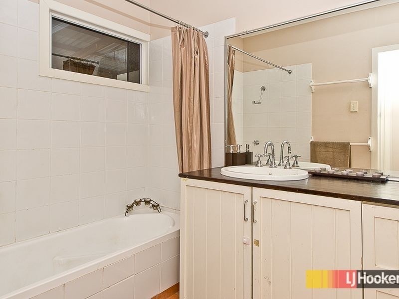 15 Eastbourne Street, Chermside West QLD 4032