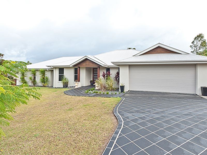 4 Colin Place, Cashmere QLD 4500